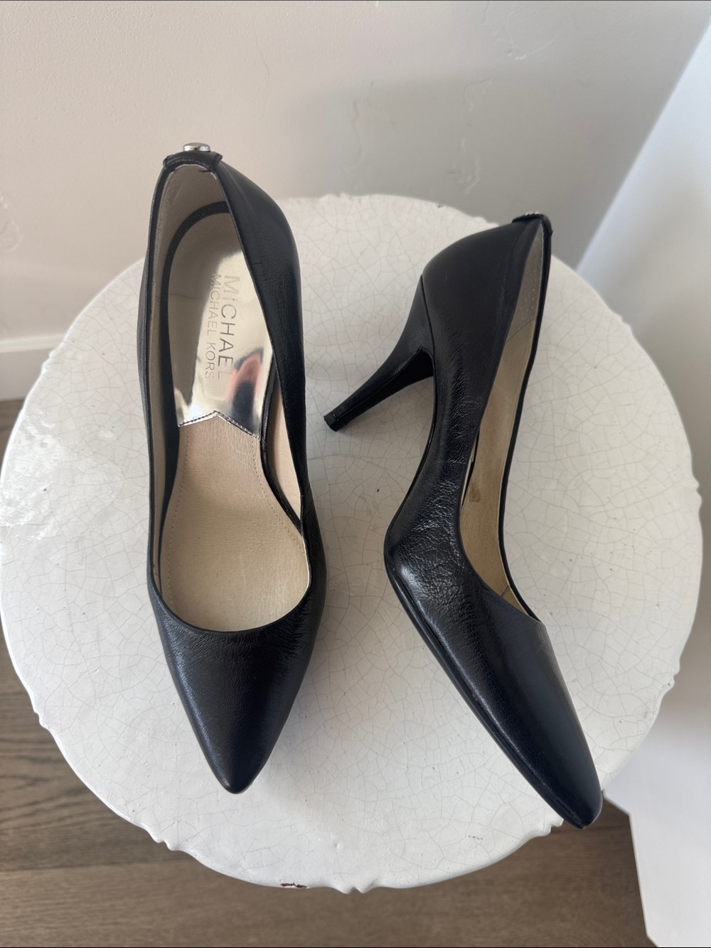 Michael Kors Black Pointed-Toe Leather Pumps Classic Special OccasionSize 7.5M